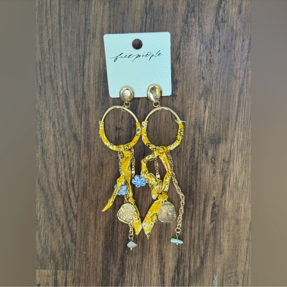 Free people juniper hoop earring size 4”